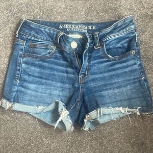 American Eagle Shortie super stretch size 4 jean shorts like new